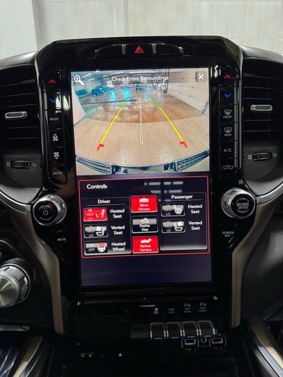 2019 RAM 1500 Laramie Crew Cab 4x4 6'4' Box