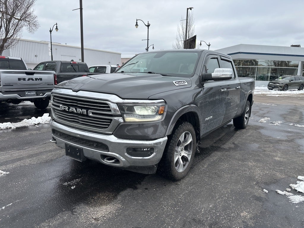 2019 RAM 1500 Laramie Crew Cab 4x4 6'4' Box