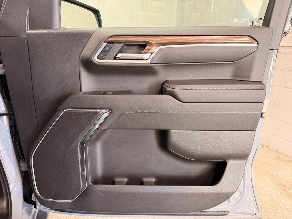 2024 Chevrolet Silverado 1500 4WD Crew Cab Short Bed LT with 2FL
