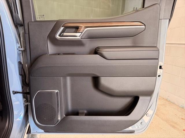 2024 Chevrolet Silverado 1500 4WD Crew Cab Short Bed LT with 2FL
