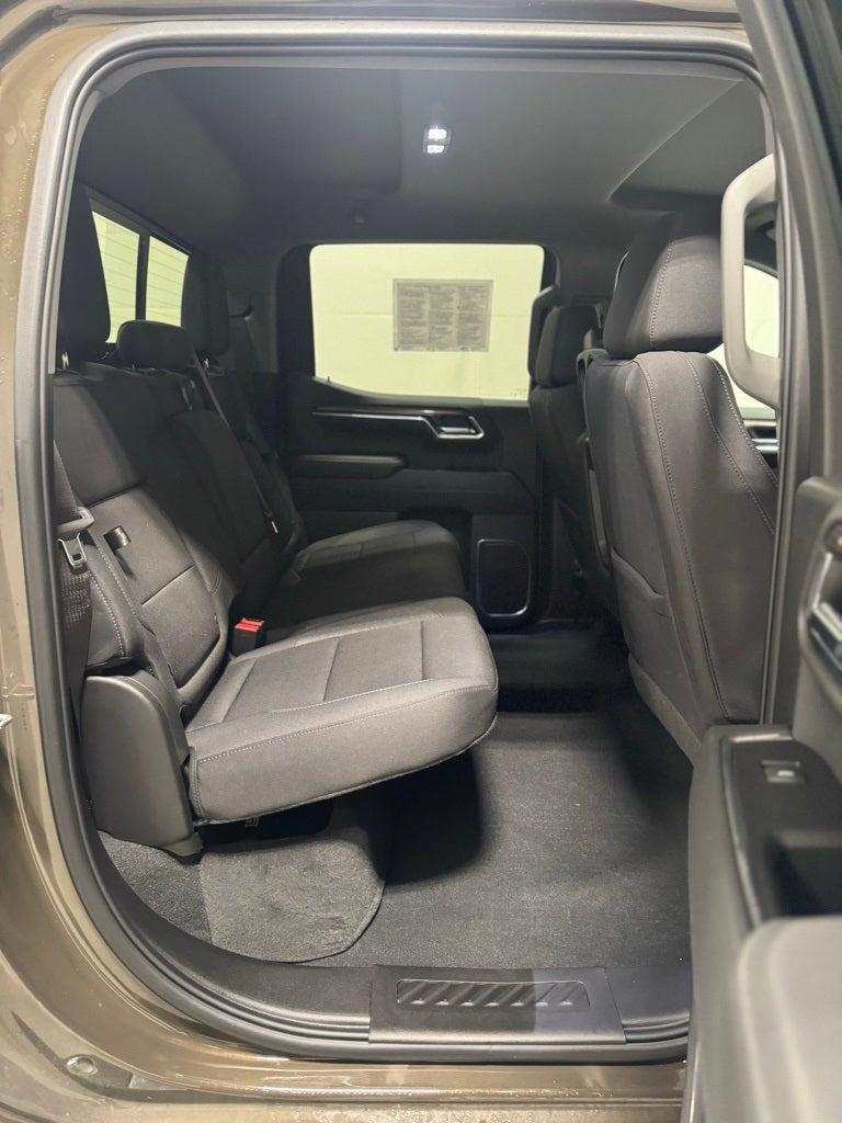 2024 Chevrolet Silverado 1500 4WD Crew Cab Short Bed LT