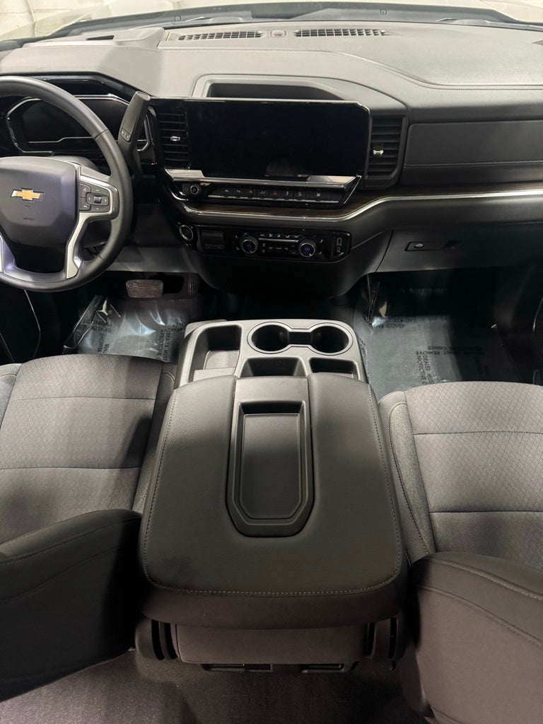 2024 Chevrolet Silverado 1500 4WD Crew Cab Short Bed LT