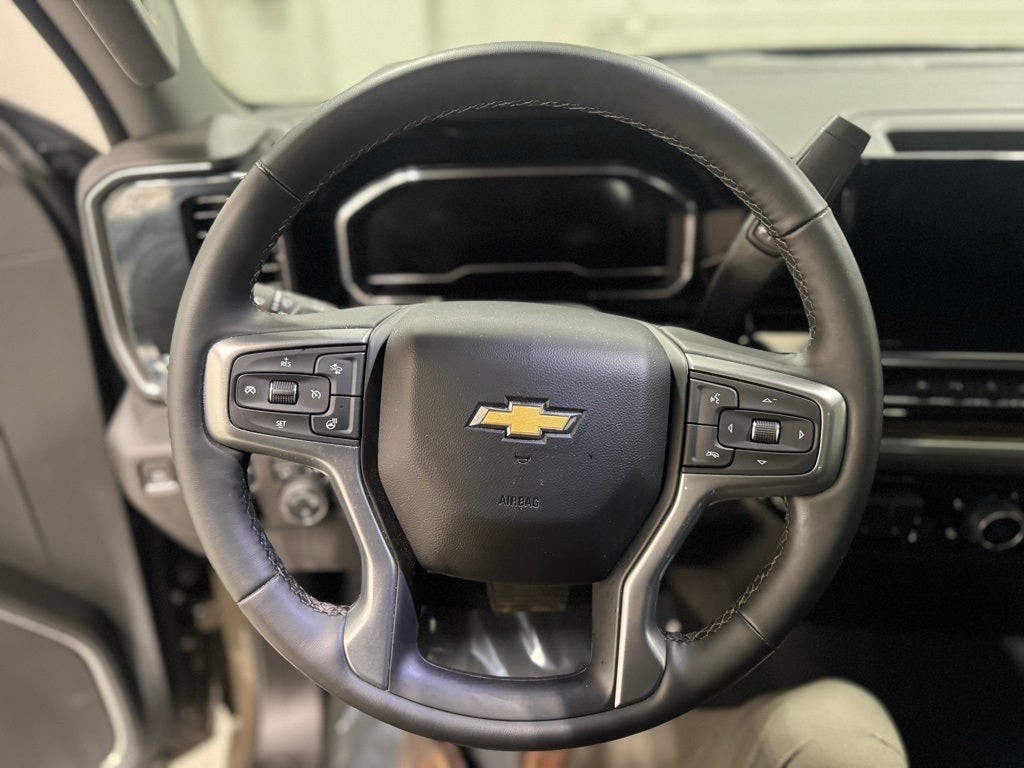 2024 Chevrolet Silverado 1500 4WD Crew Cab Short Bed LT