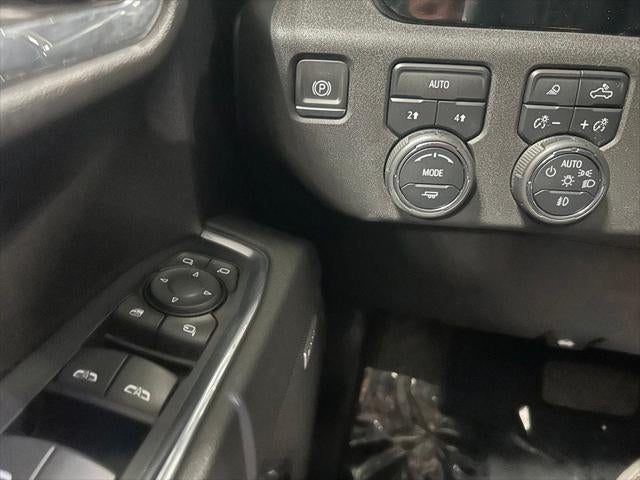 2023 Chevrolet Silverado 1500 4WD Crew Cab Short Bed LTZ