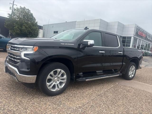 2023 Chevrolet Silverado 1500 4WD Crew Cab Short Bed LTZ