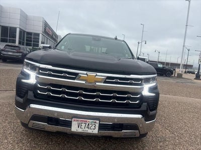 2023 Chevrolet Silverado 1500 4WD Crew Cab Short Bed LTZ
