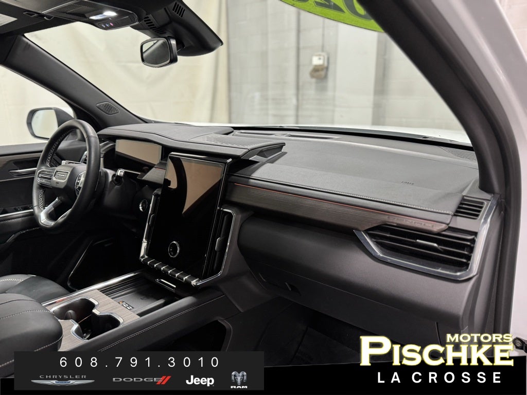 2025 GMC Acadia AWD Denali