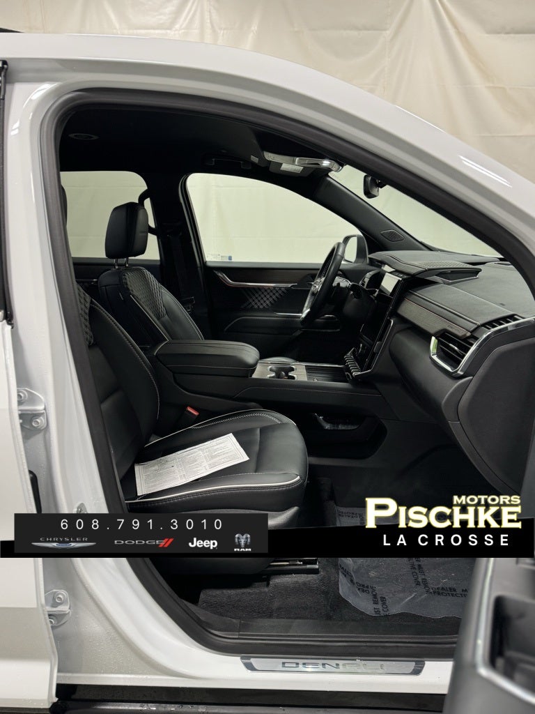 2025 GMC Acadia AWD Denali