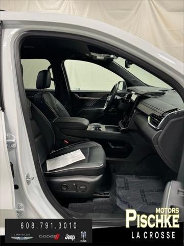 2025 GMC Acadia AWD Denali