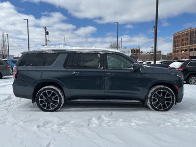 2021 Chevrolet Suburban 4WD RST