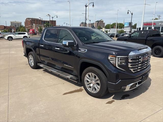 2022 GMC Sierra 1500 4WD Crew Cab Short Box Denali
