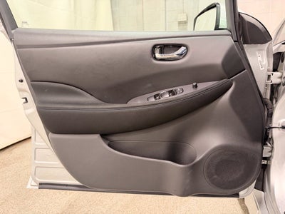2025 Nissan LEAF S