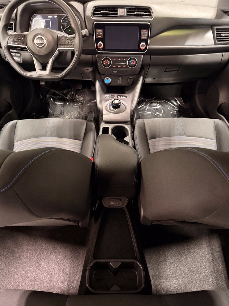 2025 Nissan LEAF S