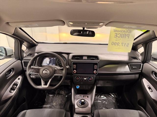 2025 Nissan LEAF S