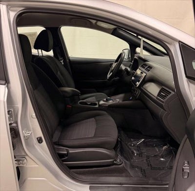 2025 Nissan LEAF S