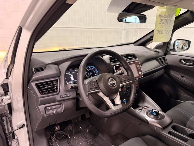 2025 Nissan LEAF S
