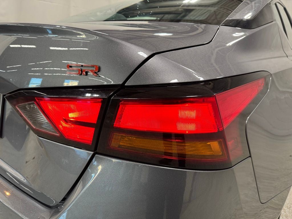 2025 Nissan Altima SR FWD