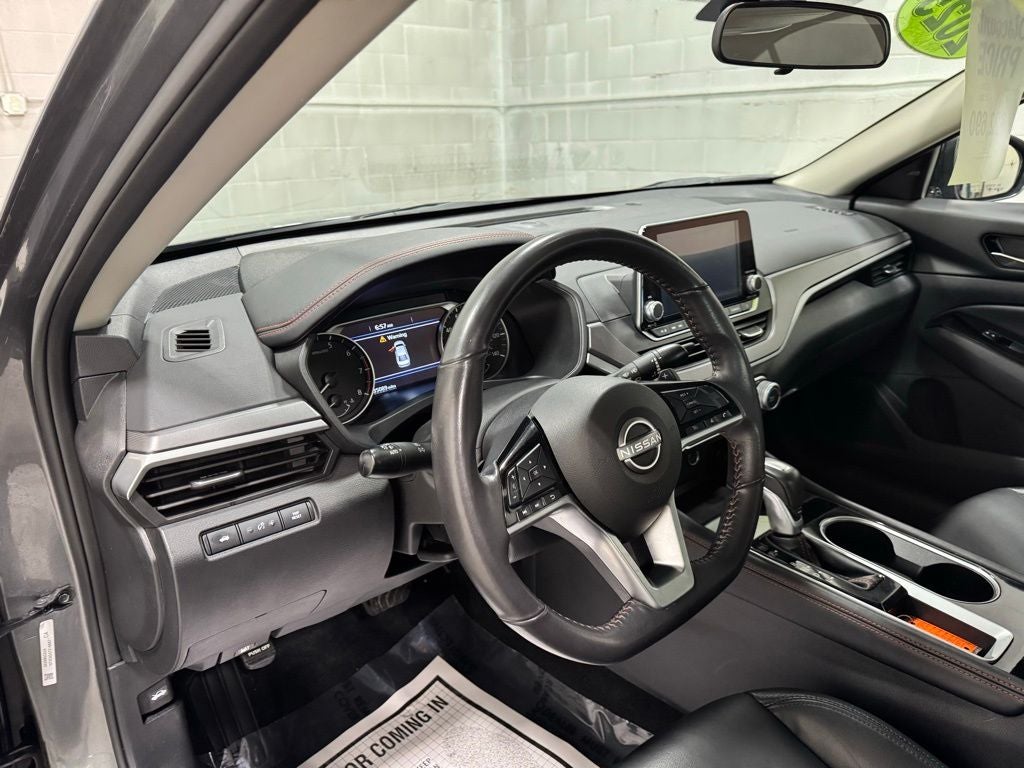 2025 Nissan Altima SR FWD