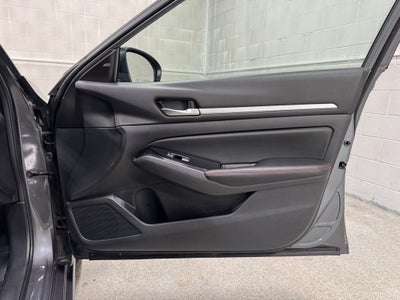 2025 Nissan Altima SR FWD