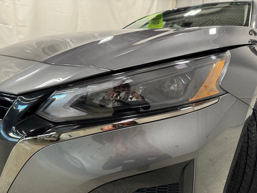 2025 Nissan Altima SR FWD