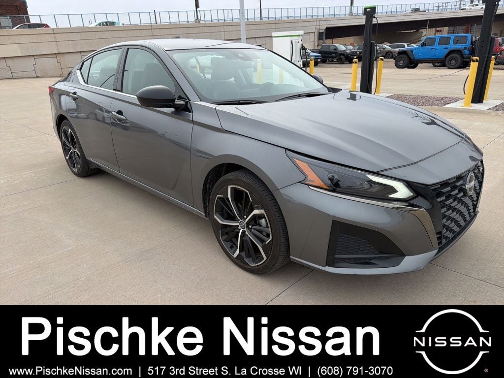 2025 Nissan Altima SR FWD