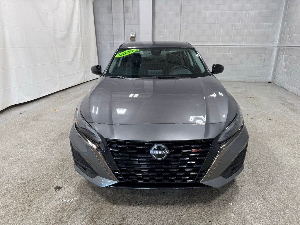 2025 Nissan Altima SR FWD