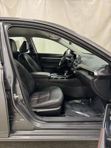 2025 Nissan Altima SR FWD