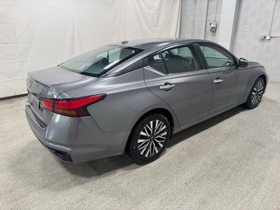 2023 Nissan Altima SV FWD