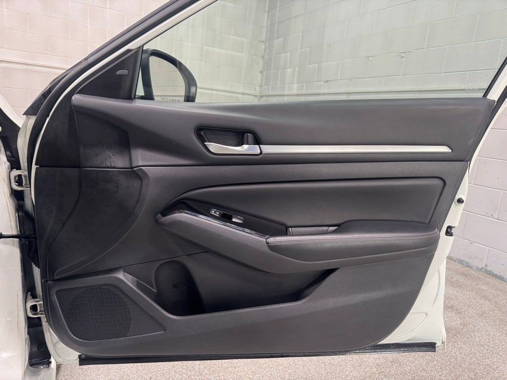 2023 Nissan Altima SV FWD