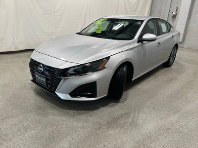 2023 Nissan Altima SV FWD