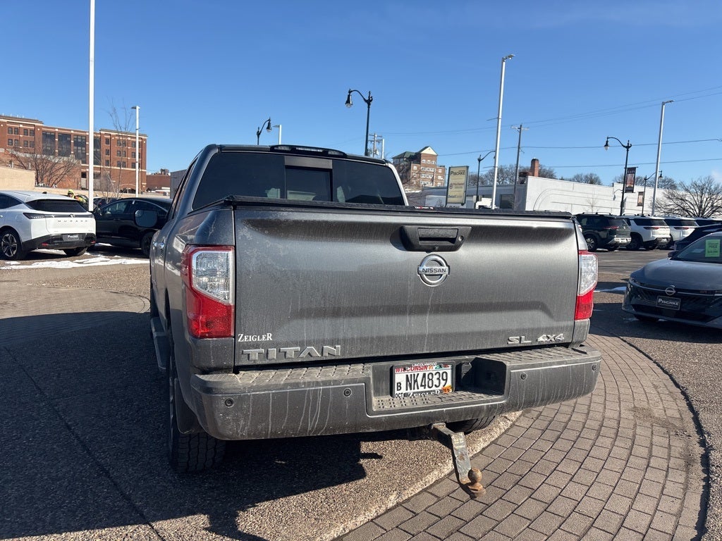 2019 Nissan TITAN SL