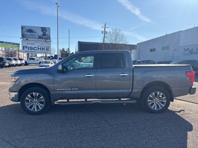 2019 Nissan TITAN SL