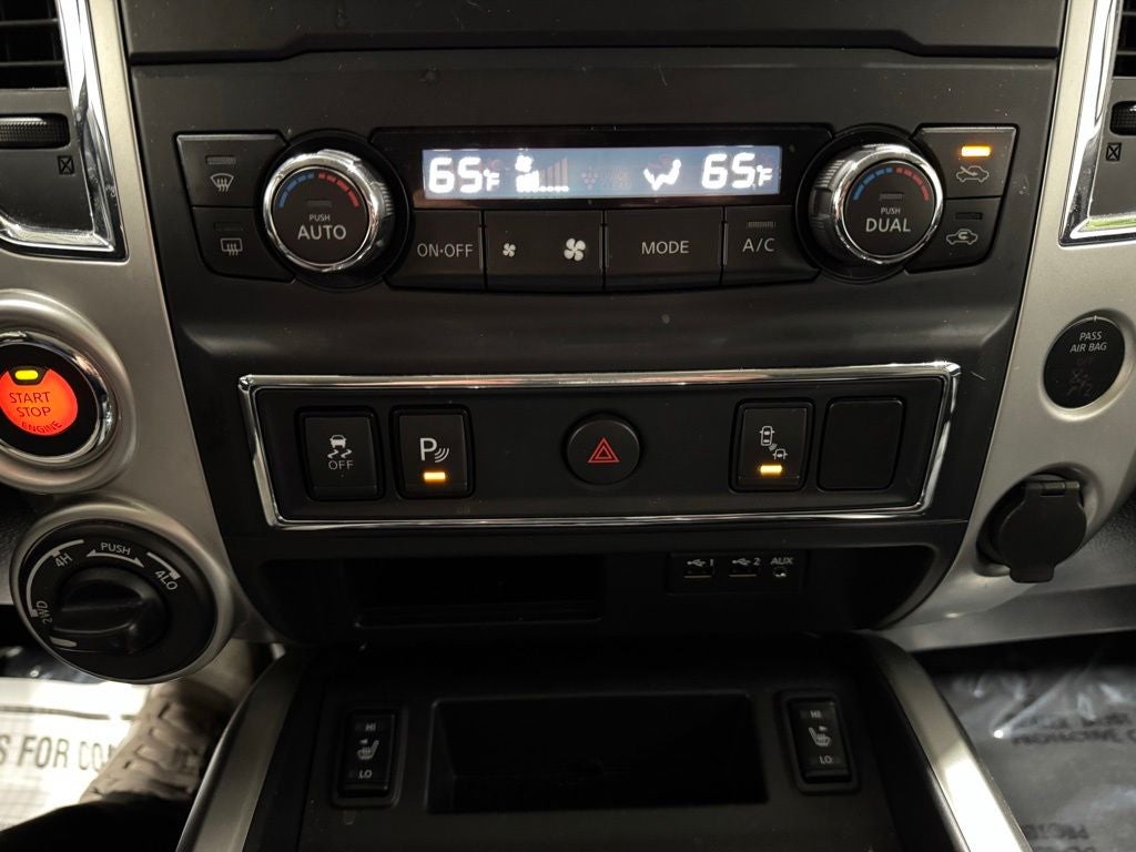 2019 Nissan TITAN SL