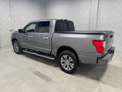2019 Nissan TITAN SL