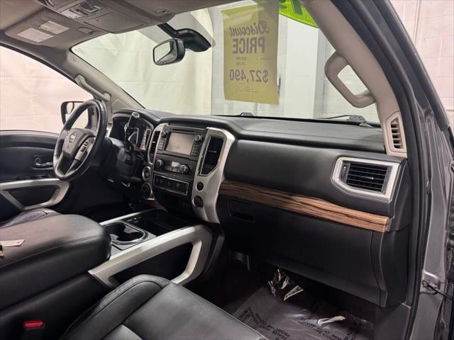 2019 Nissan TITAN SL