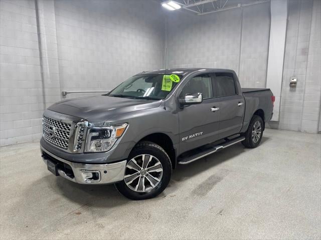 2019 Nissan TITAN SL