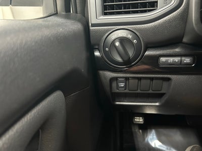 2024 Nissan TITAN Crew Cab SV 4x4