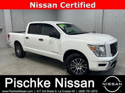 2024 Nissan TITAN Crew Cab SV 4x4