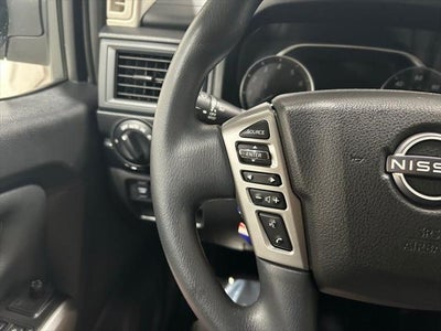 2024 Nissan TITAN Crew Cab SV 4x4