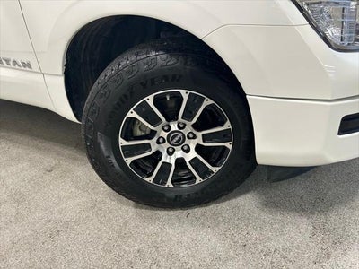 2024 Nissan TITAN Crew Cab SV 4x4
