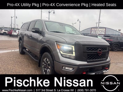 2023 Nissan TITAN Crew Cab PRO-4X 4x4