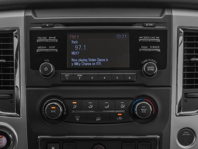 2017 Nissan TITAN SV