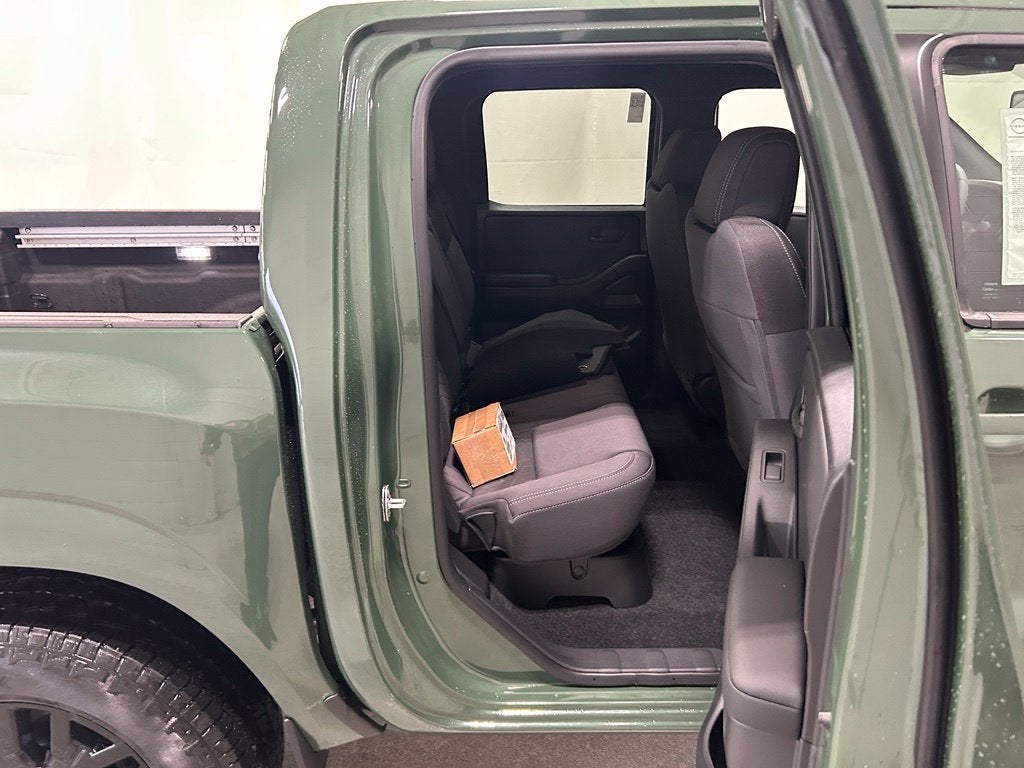 2027 Nissan Frontier SV