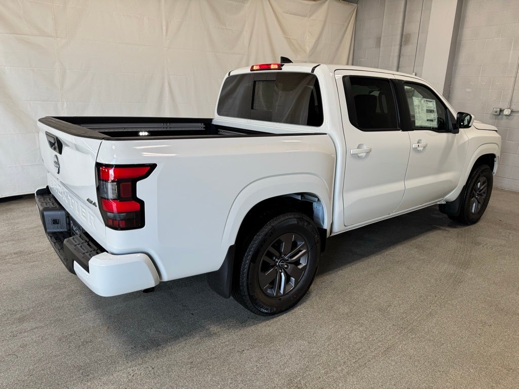 2025 Nissan Frontier SV