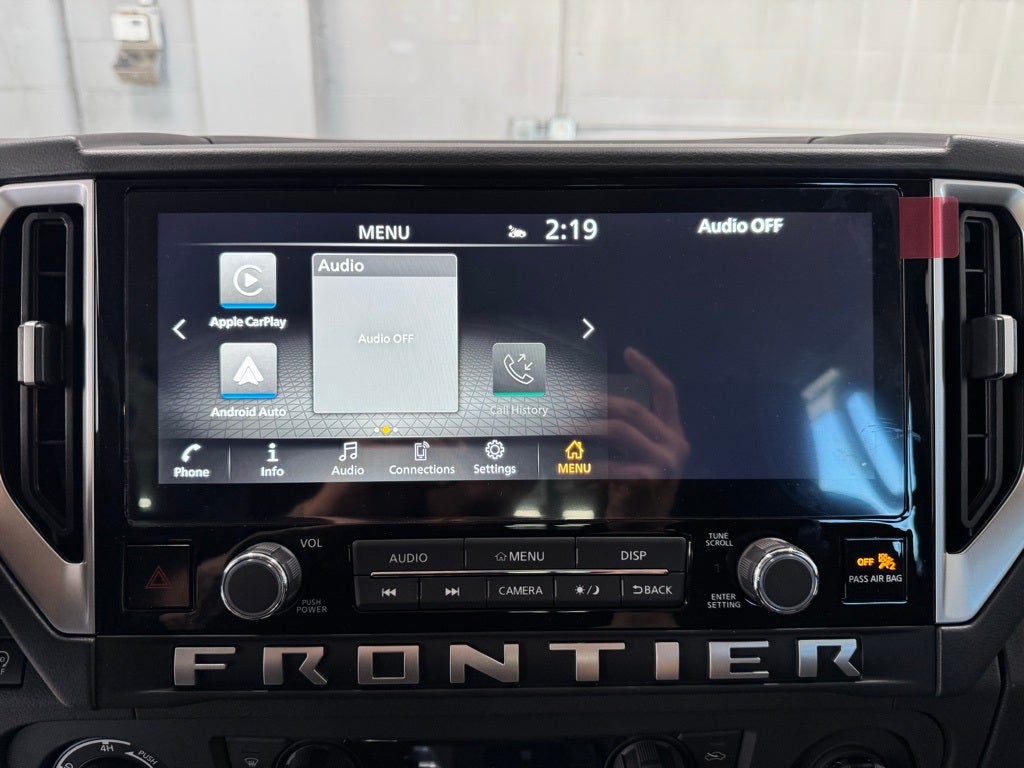 2025 Nissan Frontier SV