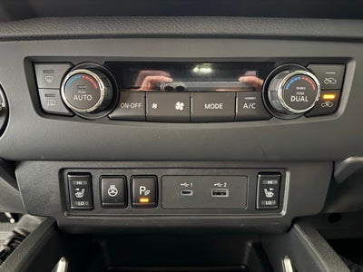 2025 Nissan Frontier SV