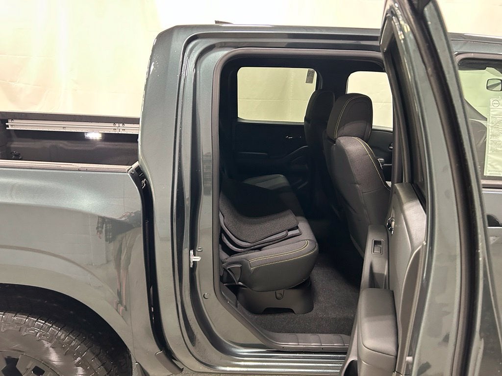 2027 Nissan Frontier SV