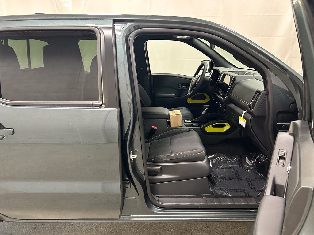 2027 Nissan Frontier SV