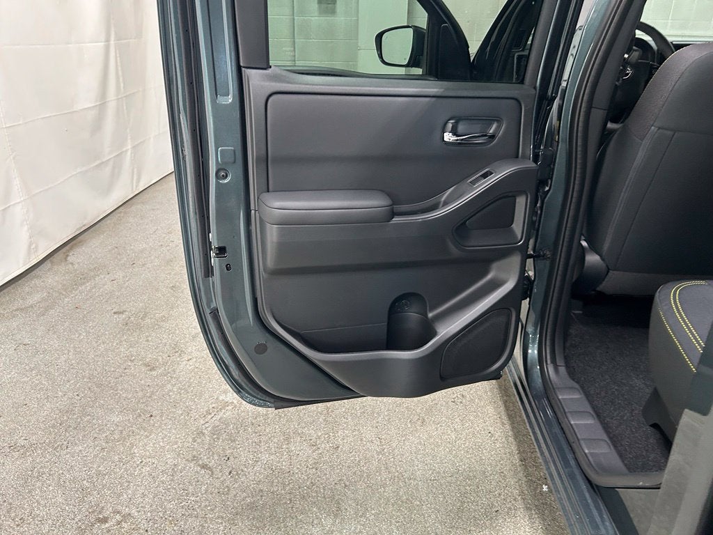 2027 Nissan Frontier SV