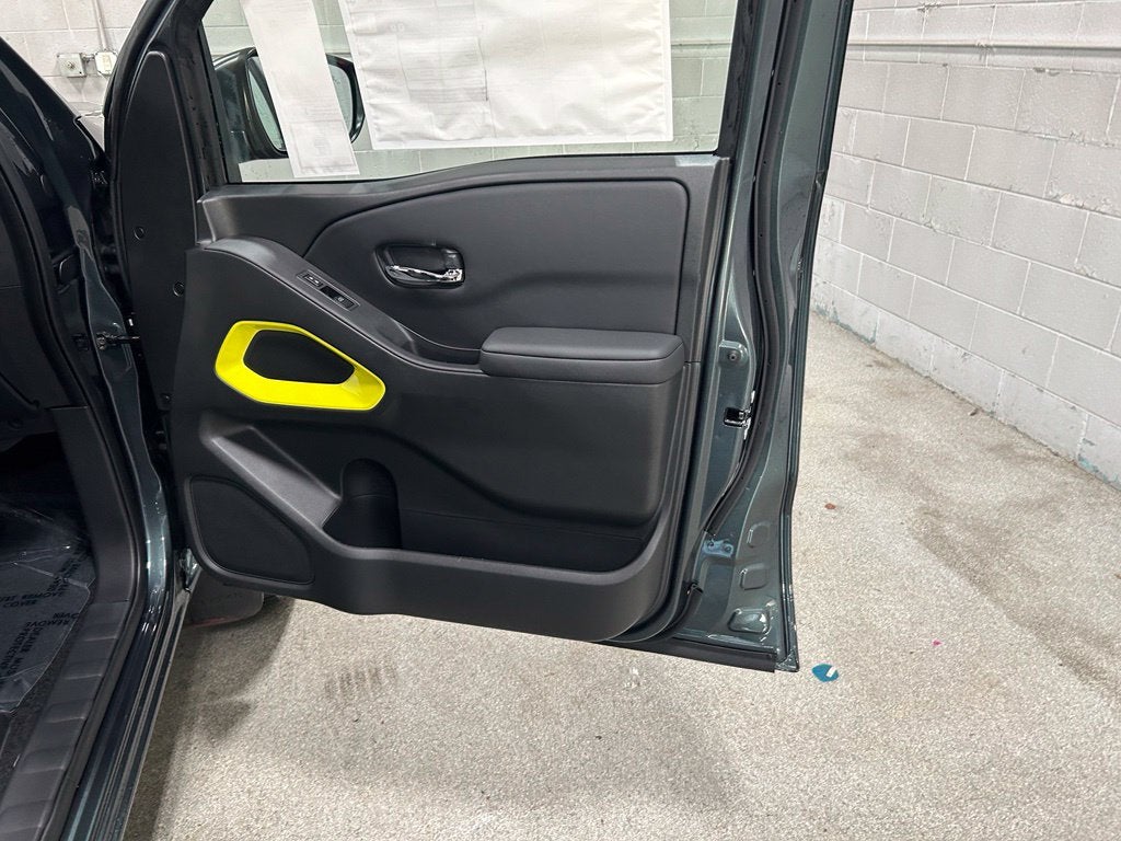 2027 Nissan Frontier SV